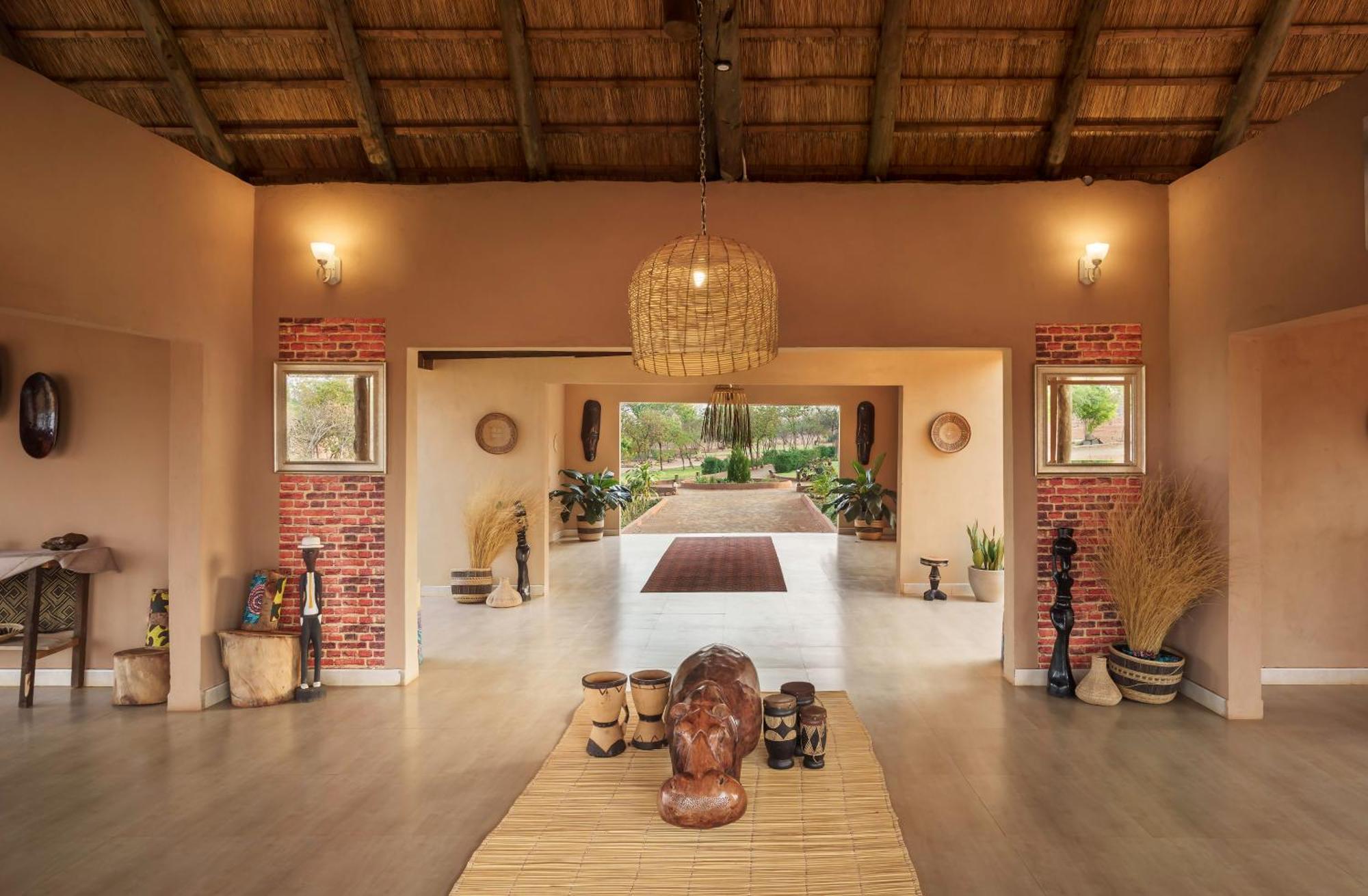 The Nkhosi Livingstone Lodge And Spa Bagian luar foto