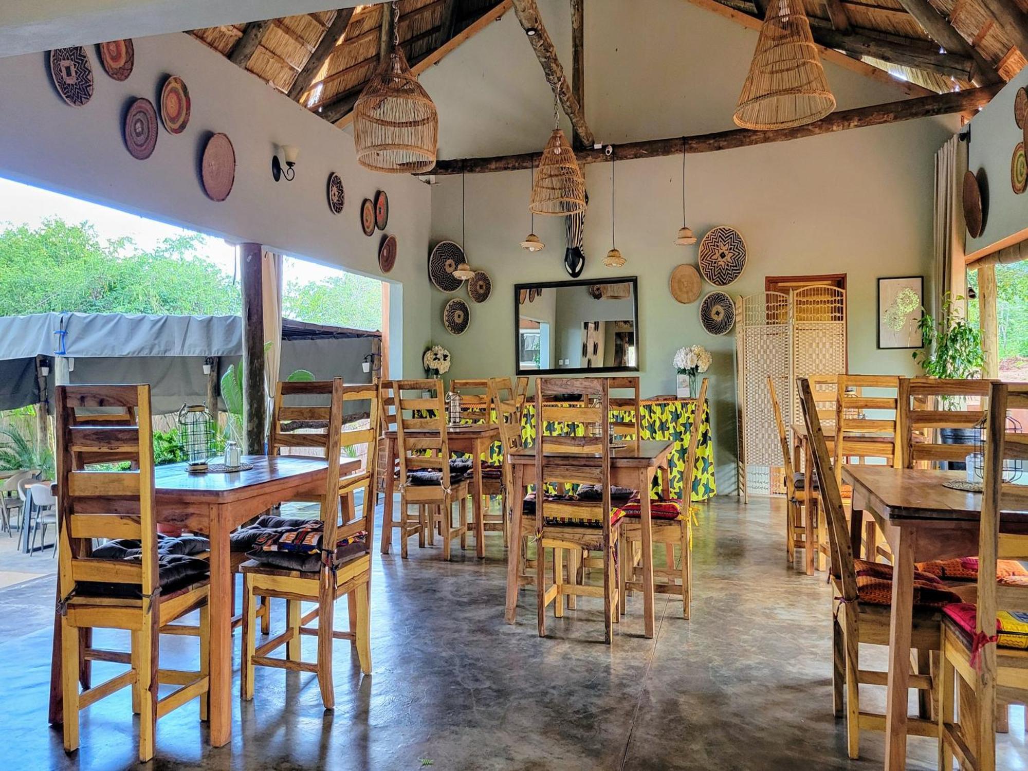 The Nkhosi Livingstone Lodge And Spa Bagian luar foto